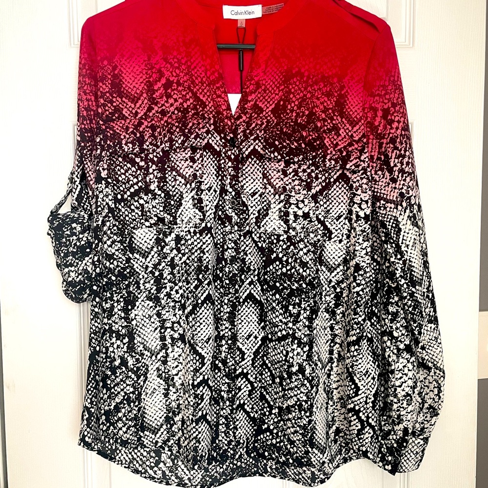 Calvin Klein red ombre animal print LS top w/ tab sleeve option.Size S. NWT.